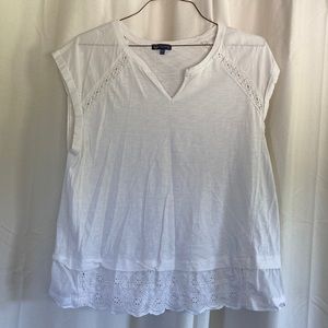 NWOT Democracy White sleeveless shirt. Size 1X, 23” W x 26 1/2” L Never worn.